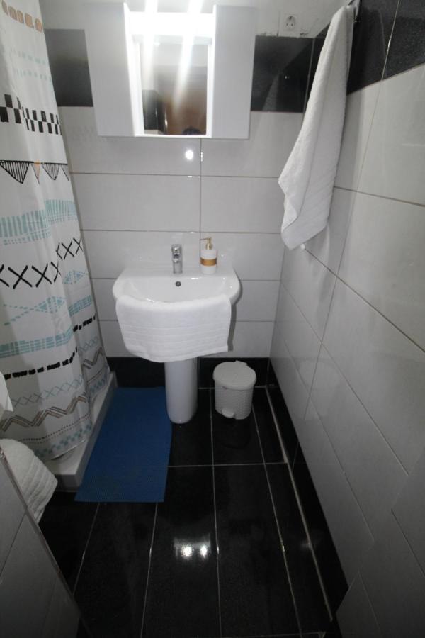 페라마 Batis Breeze B&B 외부 사진