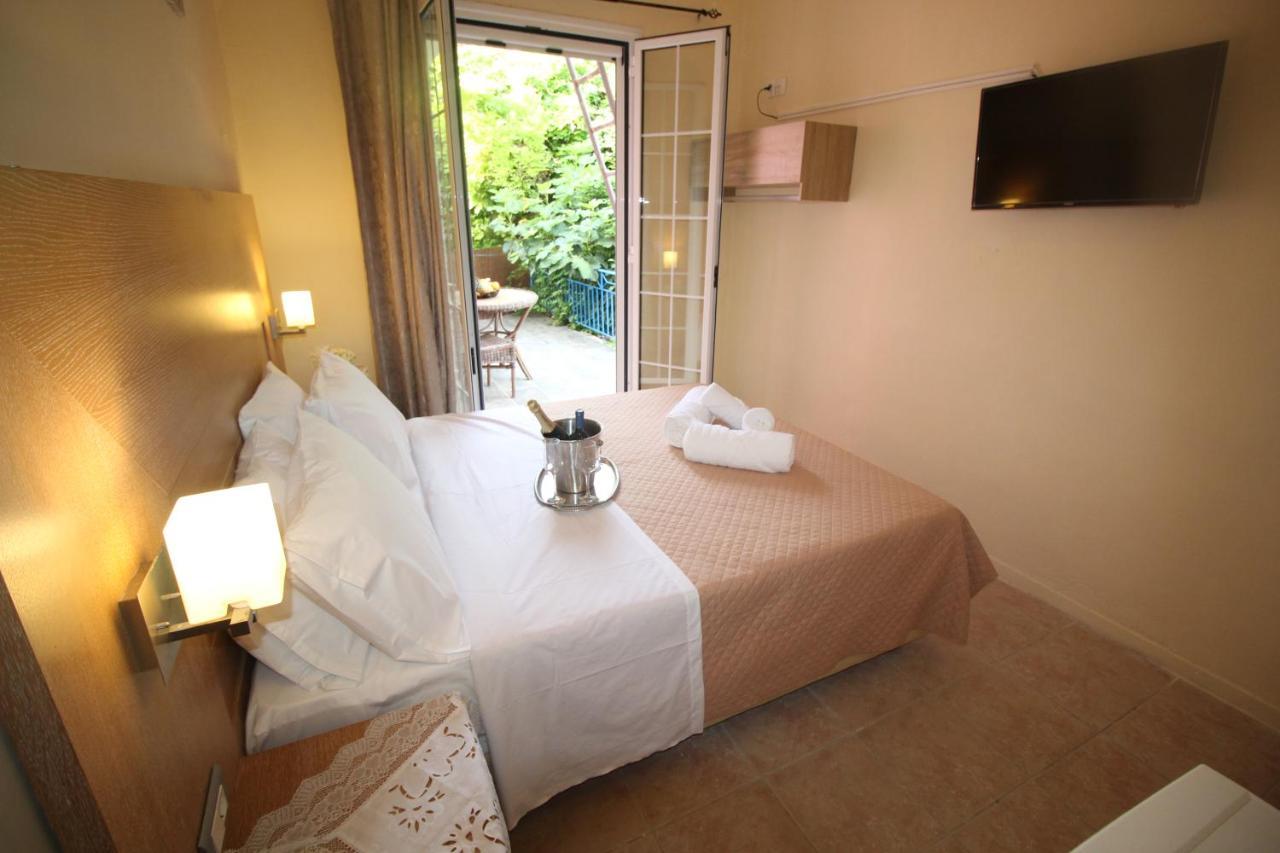 페라마 Batis Breeze B&B 외부 사진
